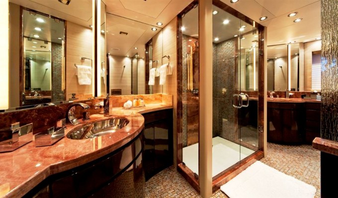 ANNA J Master Bathroom